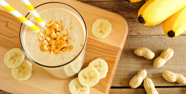 CHOCOLATEY PEANUT BUTTER BOMB SMOOTHIE